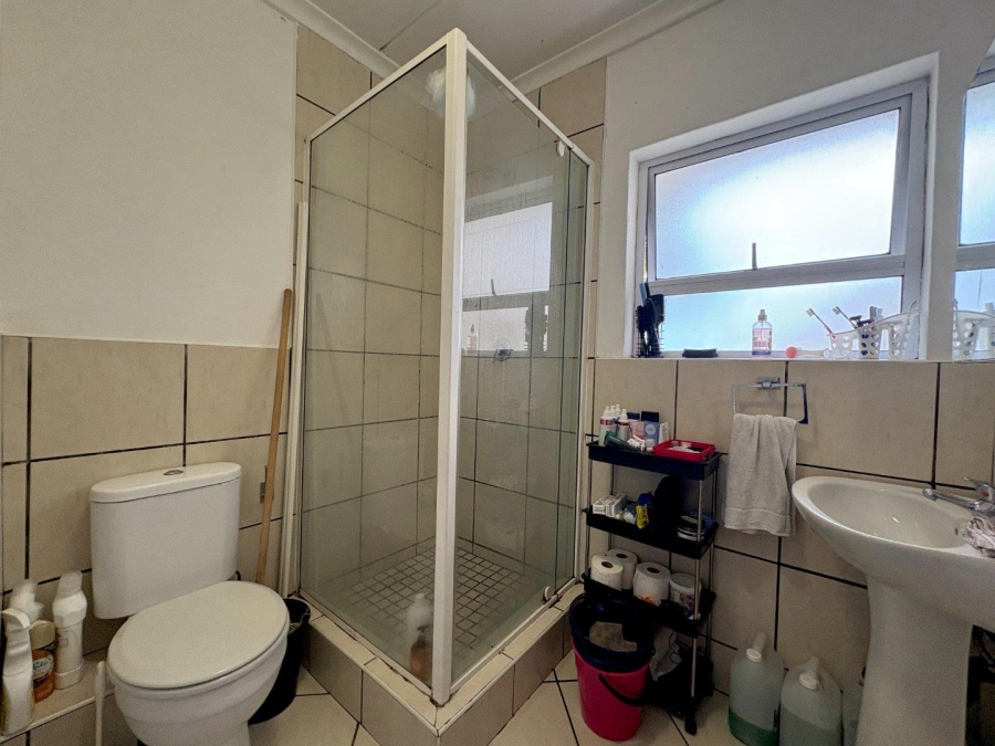 2 Bedroom Property for Sale in Buh Rein Estate Western Cape